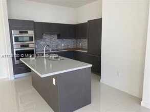 7875 NW 107th Ave, Unit # 806 in Doral, FL - Building Photo - Building Photo