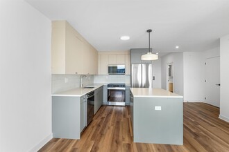 873 Communipaw Ave in Jersey City, NJ - Building Photo - Building Photo