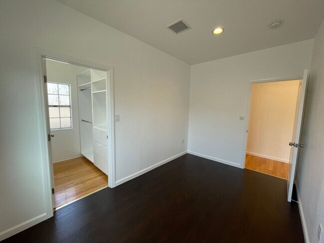 1719 Wellesley Ave-Unit -HOUSE in Los Angeles, CA - Building Photo - Building Photo