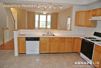 2320 Sandy Walk Way in Odenton, MD - Foto de edificio - Building Photo