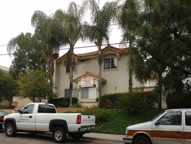 La Mesa Colony Townhomes in San Diego, CA - Building Photo - Building Photo