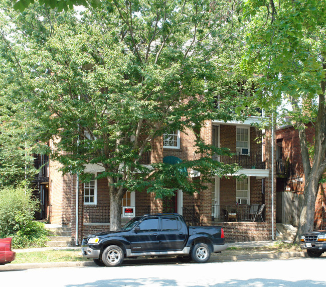 3204 W Franklin St in Richmond, VA - Building Photo - Building Photo