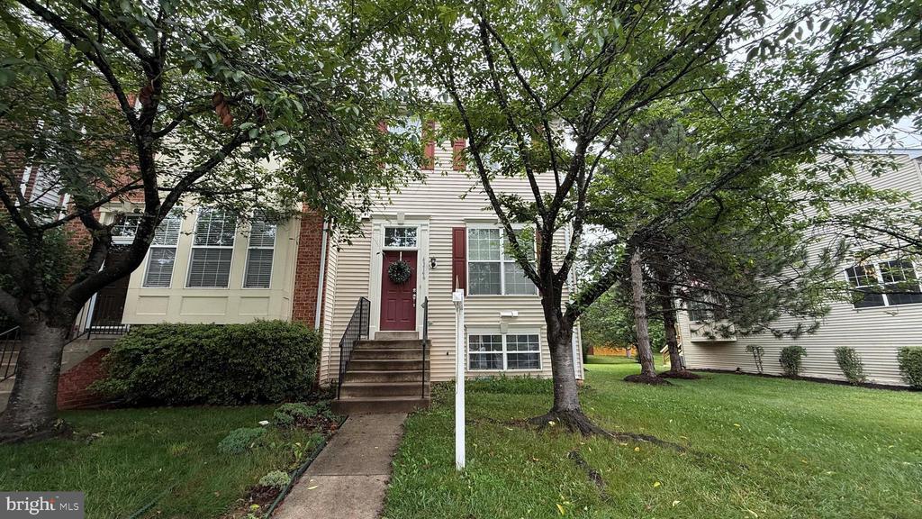 43146 Gatwick Square in Ashburn, VA - Foto de edificio