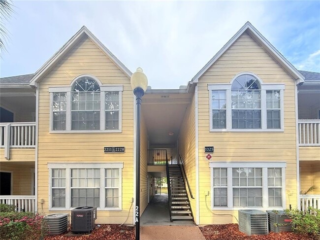 1025 S Hiawassee Rd in Orlando, FL - Building Photo - Building Photo