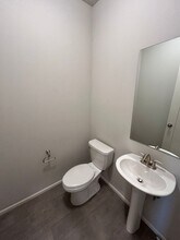 1672 NW Landon St in McMinnville, OR - Building Photo - Building Photo