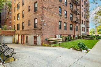 14130 84th Rd in Jamaica, NY - Foto de edificio - Building Photo