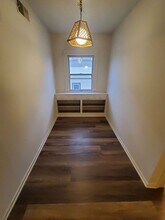 915 Minnesota Ave, Unit 6 in South Milwaukee, WI - Building Photo - Building Photo