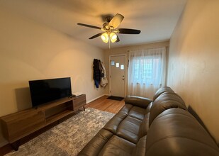 325 Taylor St in Pittsburgh, PA - Foto de edificio - Building Photo