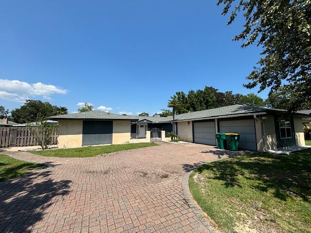 property at 6 Pinehurst Dr