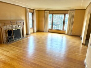 2645 NE Alameda St in Portland, OR - Building Photo - Building Photo