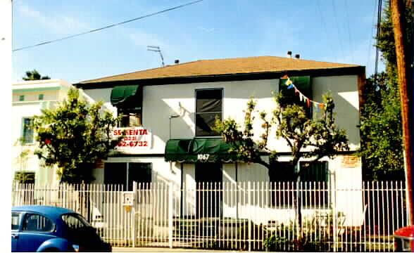 1067 N St Andrews Pl in Los Angeles, CA - Building Photo