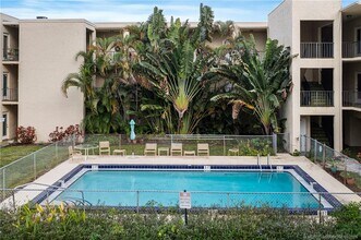 1950 NE Indian River Dr in Jensen Beach, FL - Building Photo - Building Photo