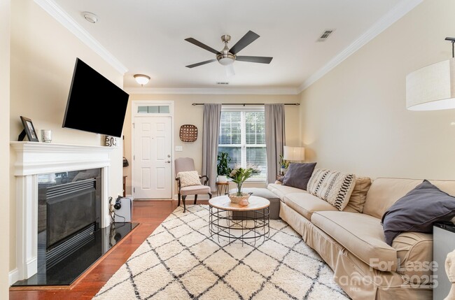 309 Hurston Circle in Charlotte, NC - Building Photo - Building Photo