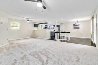 339 Diane Dr SE in Smyrna, GA - Building Photo - Building Photo