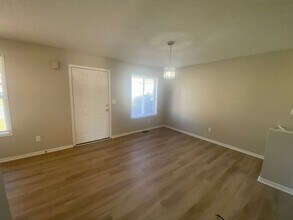 3101 SE 17th St in Des Moines, IA - Building Photo - Building Photo