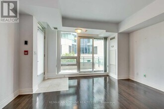 31 Olive Ave in Toronto, ON - Building Photo - Building Photo