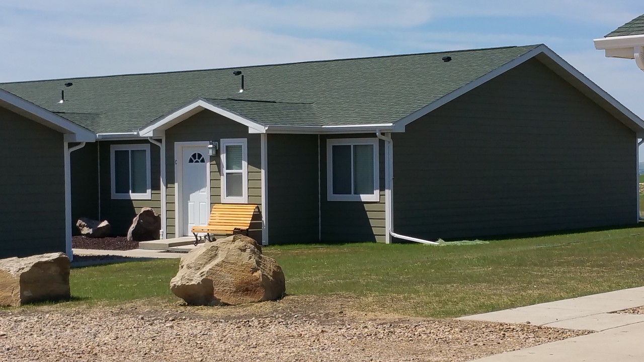 Prairie Meadows Townhomes in New Town, ND - Building Photo