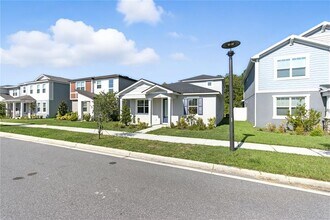 11750 Sunsail Ave in Orlando, FL - Foto de edificio - Building Photo
