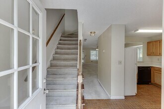 5168 Laurel Bridge Ct SE in Smyrna, GA - Building Photo - Building Photo