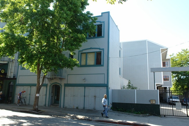 309 63rd St in Oakland, CA - Building Photo - Building Photo