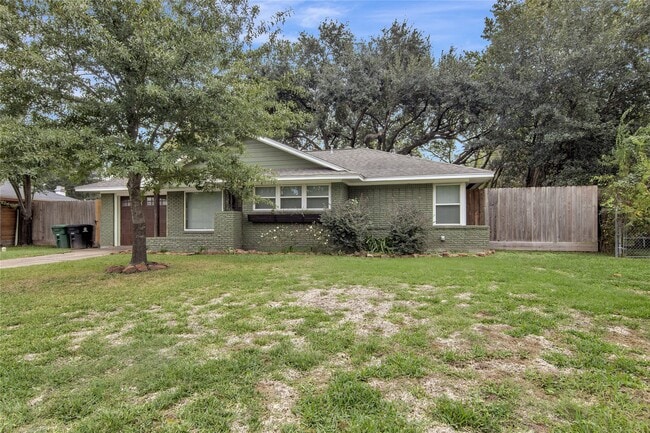 1323 Ansbury Dr in Houston, TX - Building Photo - Building Photo