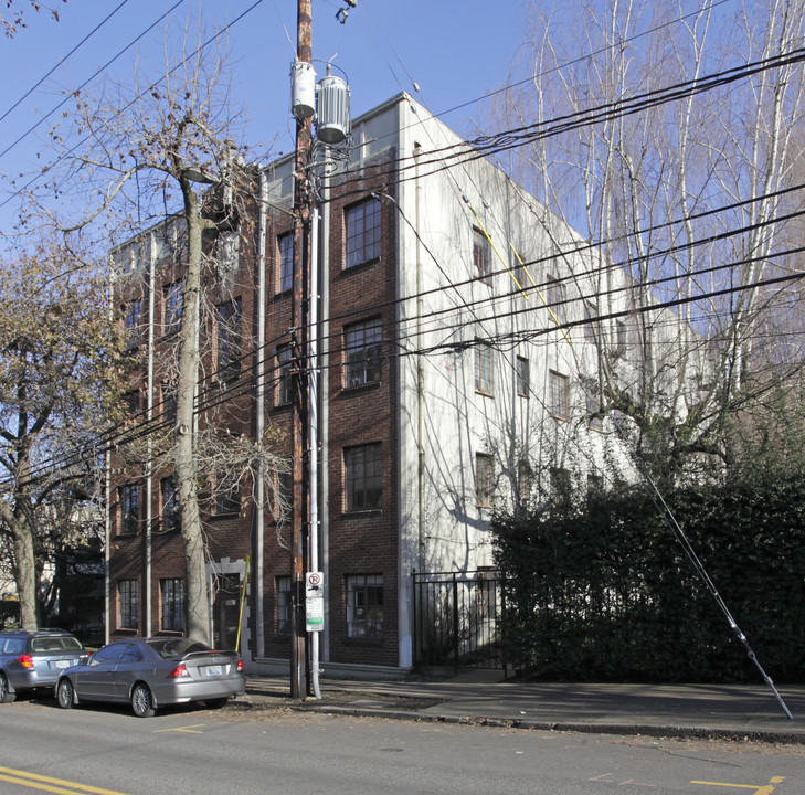 Portland Rose Apartments in Portland, OR - Building Photo