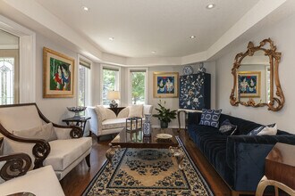 2074 Brays Ln in Oakville, ON - Building Photo - Building Photo