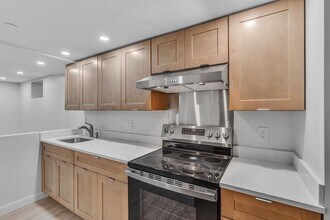 74 Ruthven St, Unit G in Boston, MA - Building Photo - Building Photo