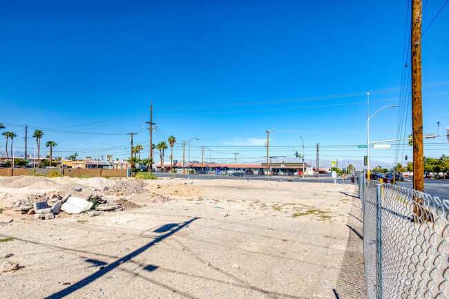 Charleston/Mojave Project in Las Vegas, NV - Building Photo - Building Photo