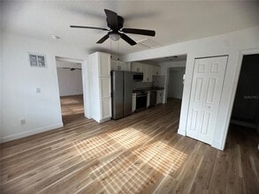 905 N Center St in Plant City, FL - Building Photo - Building Photo