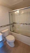 3110 Red River St, Unit D-212 in Austin, TX - Building Photo - Building Photo