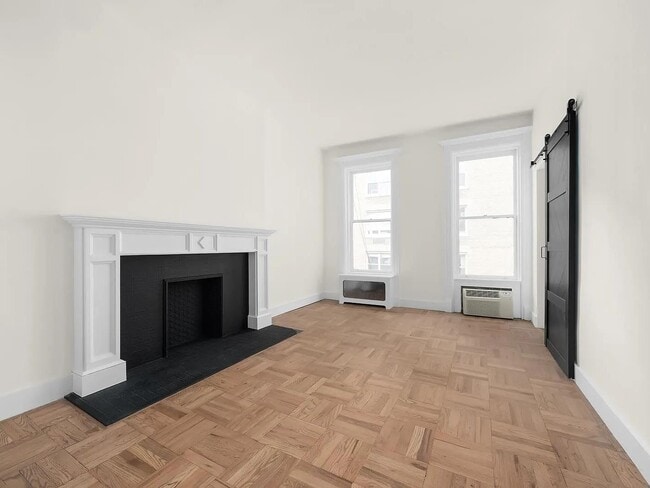 122 W 80th St in New York, NY - Building Photo - Building Photo