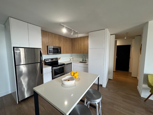 2619 N Clark St in Chicago, IL - Building Photo - Building Photo
