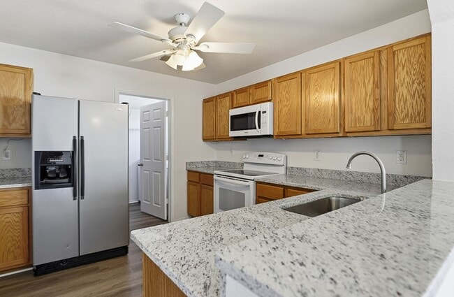 23923 Wimberly Oaks, Unit 8 in San Antonio, TX - Building Photo - Building Photo