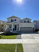 27226 E Bayaud Ave in Aurora, CO - Building Photo