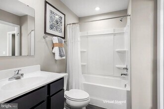 4 Fieldcrest Aly Aly in Blackwood, NJ - Building Photo - Building Photo
