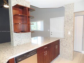 3417 NW 44th St in Lauderdale Lakes, FL - Building Photo - Building Photo