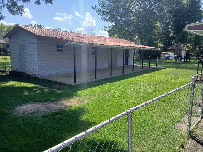 106 Franklin Dr S in Talladega, AL - Building Photo - Building Photo