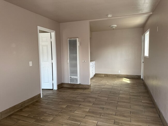 property at 320 N Hamilton Ave
