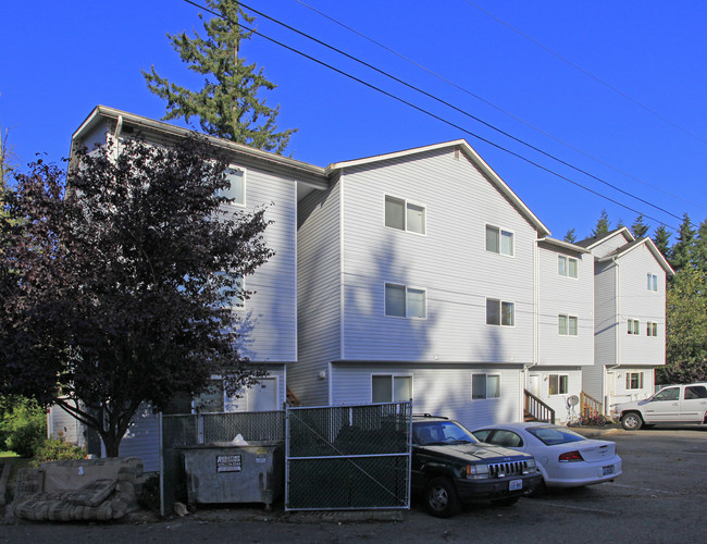 113-115 W Casino Rd in Everett, WA - Building Photo - Building Photo