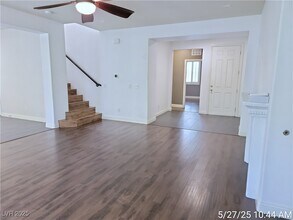 343 Botanic Gardens Dr in Las Vegas, NV - Building Photo - Building Photo