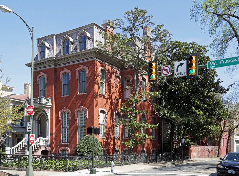 200 W. Franklin Street in Richmond, VA - Building Photo