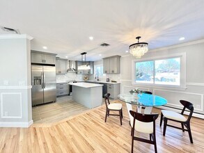 88 Stewart Ave in Hicksville, NY - Building Photo - Building Photo