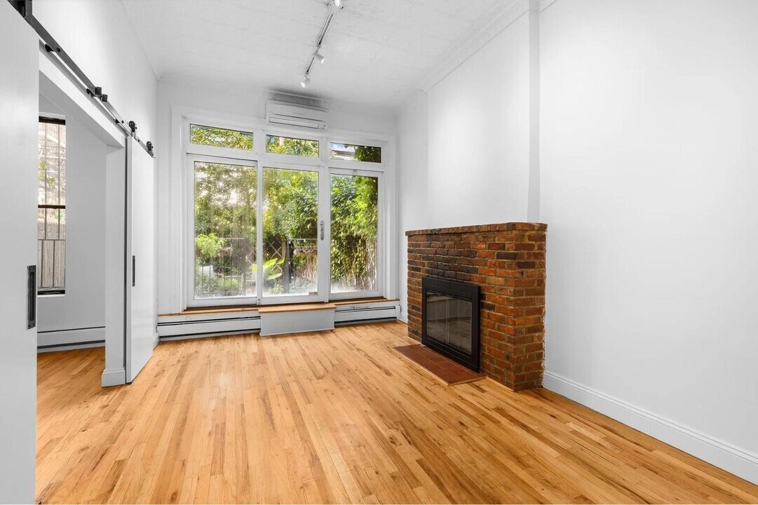 743 Union St in Brooklyn, NY - Building Photo