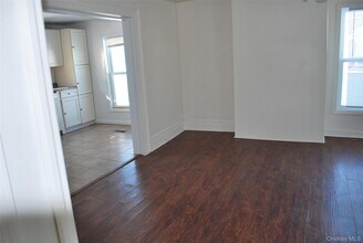 22 Dekay Rd in Warwick, NY - Building Photo - Building Photo