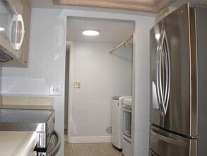 8129 SW 87th Terrace in Miami, FL - Building Photo - Building Photo