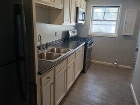 1333 1st Ave, Unit 1F in Watervliet, NY - Building Photo