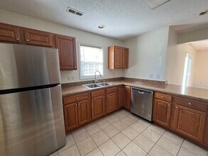 100 Dover Ct E in Sanford, NC - Building Photo - Building Photo
