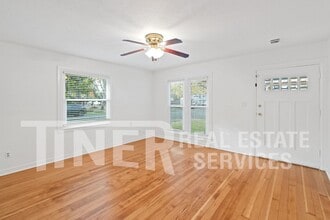 143 Earl Ave in Roseville, CA - Building Photo - Building Photo