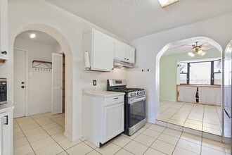 3 bedroom 2 bath home with Acreage in La Luz, NM - Building Photo - Building Photo